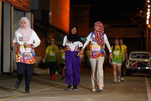 BIB: 303, 50454
                            <button type="button" onclick="openModal(21743694)" class="btn btn-primary btn-sm float-right btn-popup" data-toggle="modal" data-target=".modal-high-quality">
                        <i class="fas fa-shopping-cart"></i> Add to Cart
                    </button>
                                            <button type="button" onclick="isThisMe(21743694, true)" class="btn btn-success btn-sm float-right btn-popup btn-isme hidden" data-toggle="tooltip" data-placement="bottom" title="นี่คือรูปของคุณใช่ไหม คลิกที่นี่เพื่อเอาเข้าอัลบั้ม">
                        <i class="fas fa-plus"></i> Add to album
                    </button>
                    <button type="button" onclick="isThisMe(21743694, false)" class="btn btn-warning btn-sm float-right btn-popup btn-isnotme hidden">
                        <i class="fas fa-ban"></i> Remove from album
                    </button>